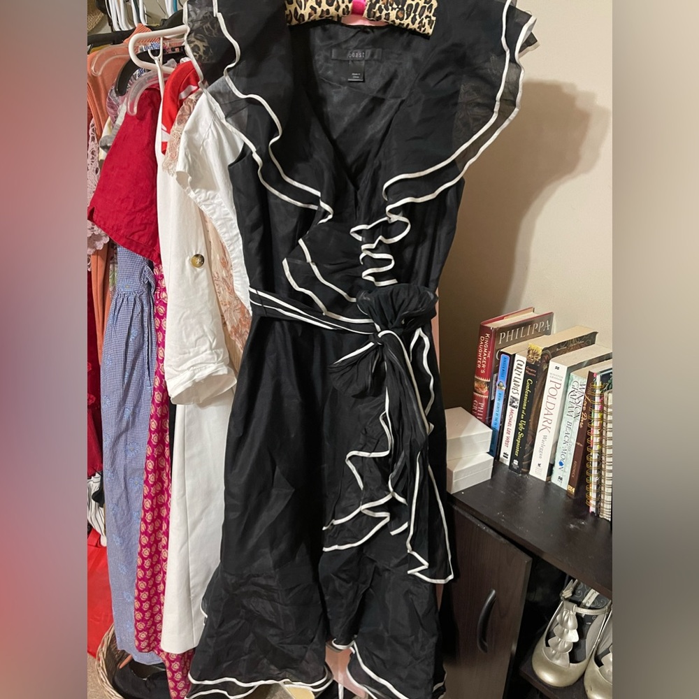 Black and White Ruffle Wrap Dress Size small
